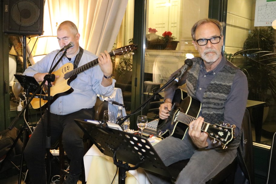 music RESTORAN KLUB KNJIZEVNIKA